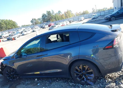 2023 Tesla Model X Dual Motor All-Wheel Drive/Standard Range z USA, uszkodzony, nr VIN 7SAXCBE59PF376507